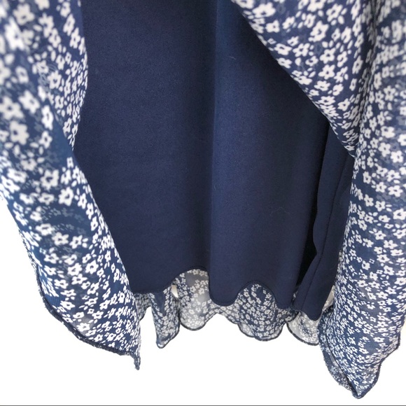 Connected Floral Sleeveless V-Neck Dress NEW - Picture 7 of 13